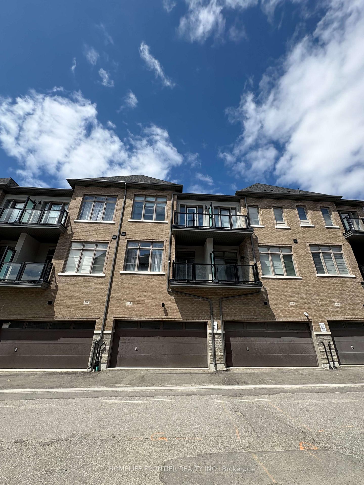 Photo 82 of 118 De La Roche Drive, Vaughan, Vellore Village — HOMEH