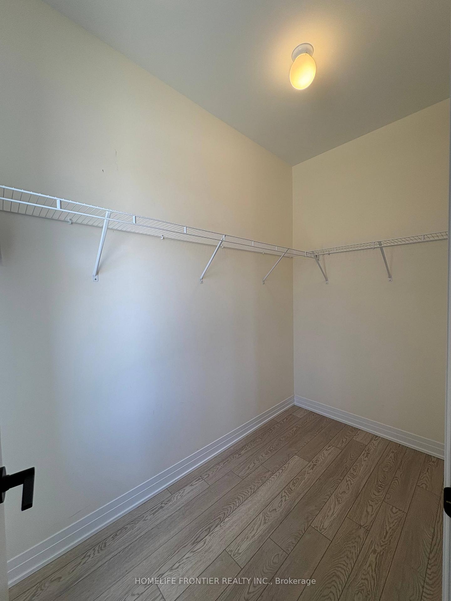 Photo 68 of 118 De La Roche Drive, Vaughan, Vellore Village — HOMEH