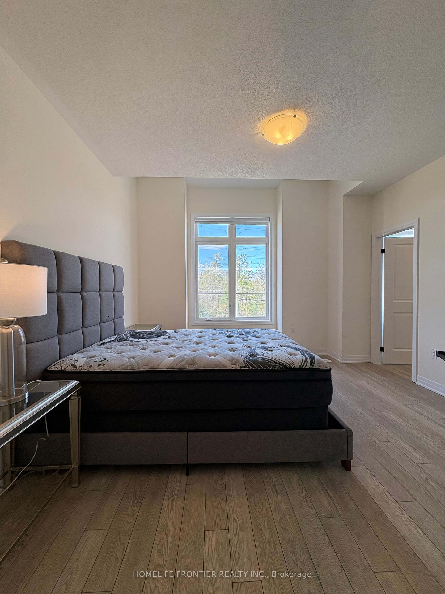 Photo 72 of 118 De La Roche Drive, Vaughan, Vellore Village — HOMEH