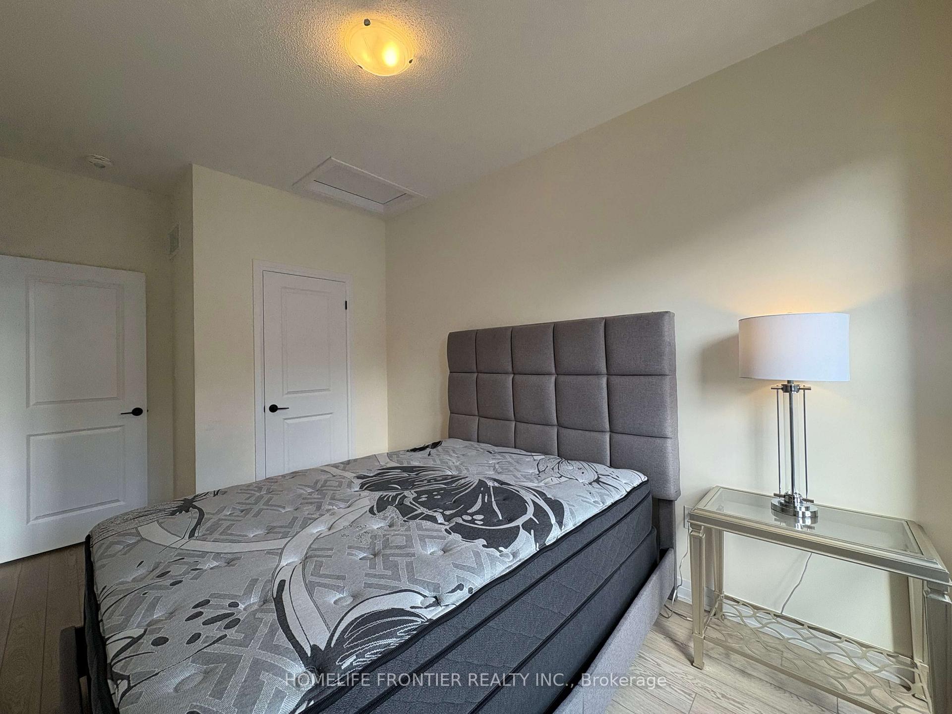 Photo 74 of 118 De La Roche Drive, Vaughan, Vellore Village — HOMEH