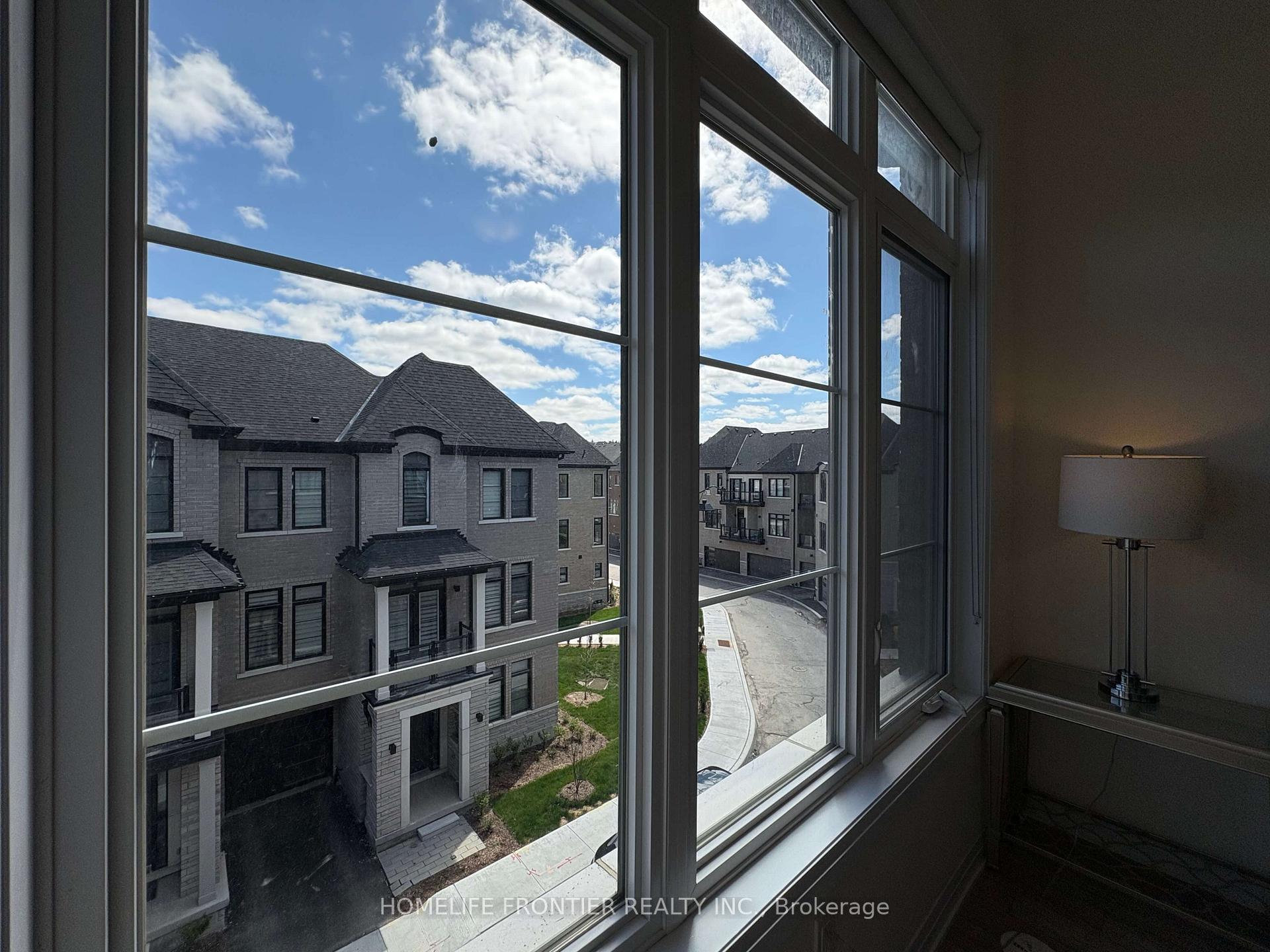 Photo 77 of 118 De La Roche Drive, Vaughan, Vellore Village — HOMEH
