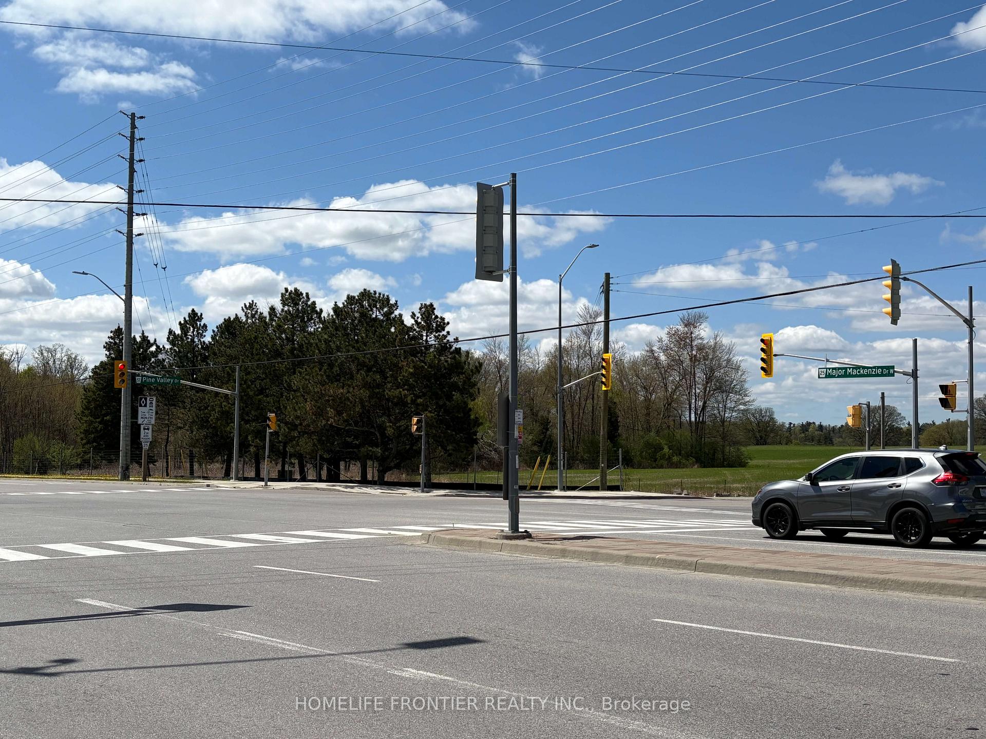 Photo 93 of 118 De La Roche Drive, Vaughan, Vellore Village — HOMEH