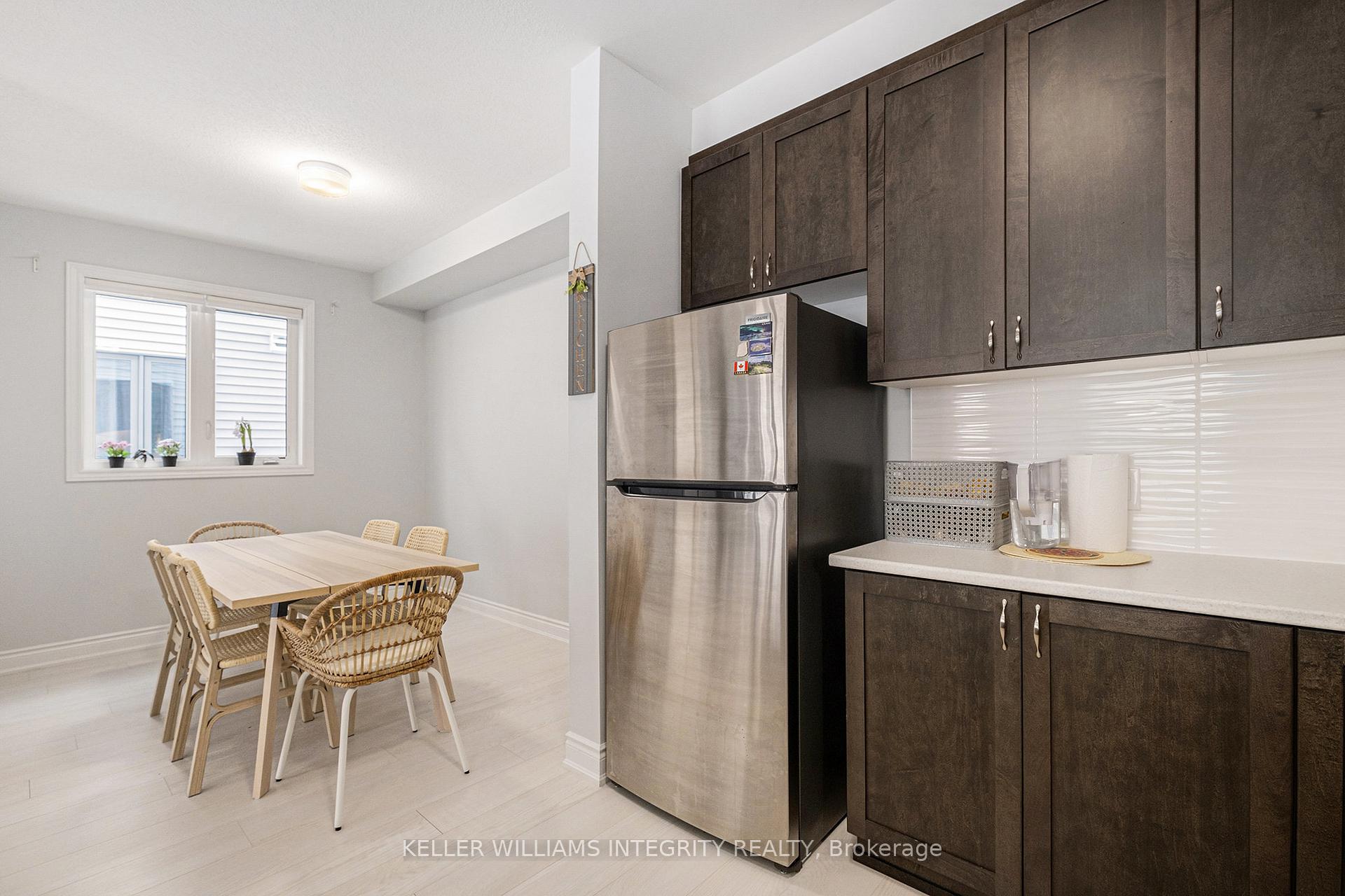 Photo 11 of 710 Chromite Pvt, Ottawa, Barrhaven - Heritage Park — HOMEH