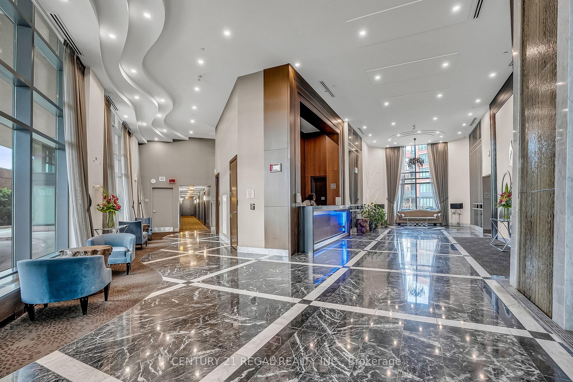 Photo 4 of Unit PH10, 7608 Yonge Street, Vaughan, Crestwood-Springfarm-Yorkhill — HOMEH