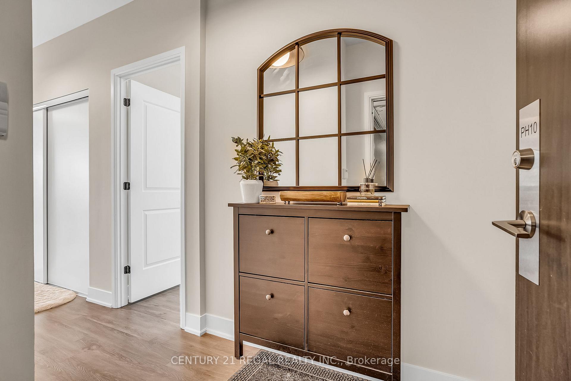 Photo 8 of Unit PH10, 7608 Yonge Street, Vaughan, Crestwood-Springfarm-Yorkhill — HOMEH