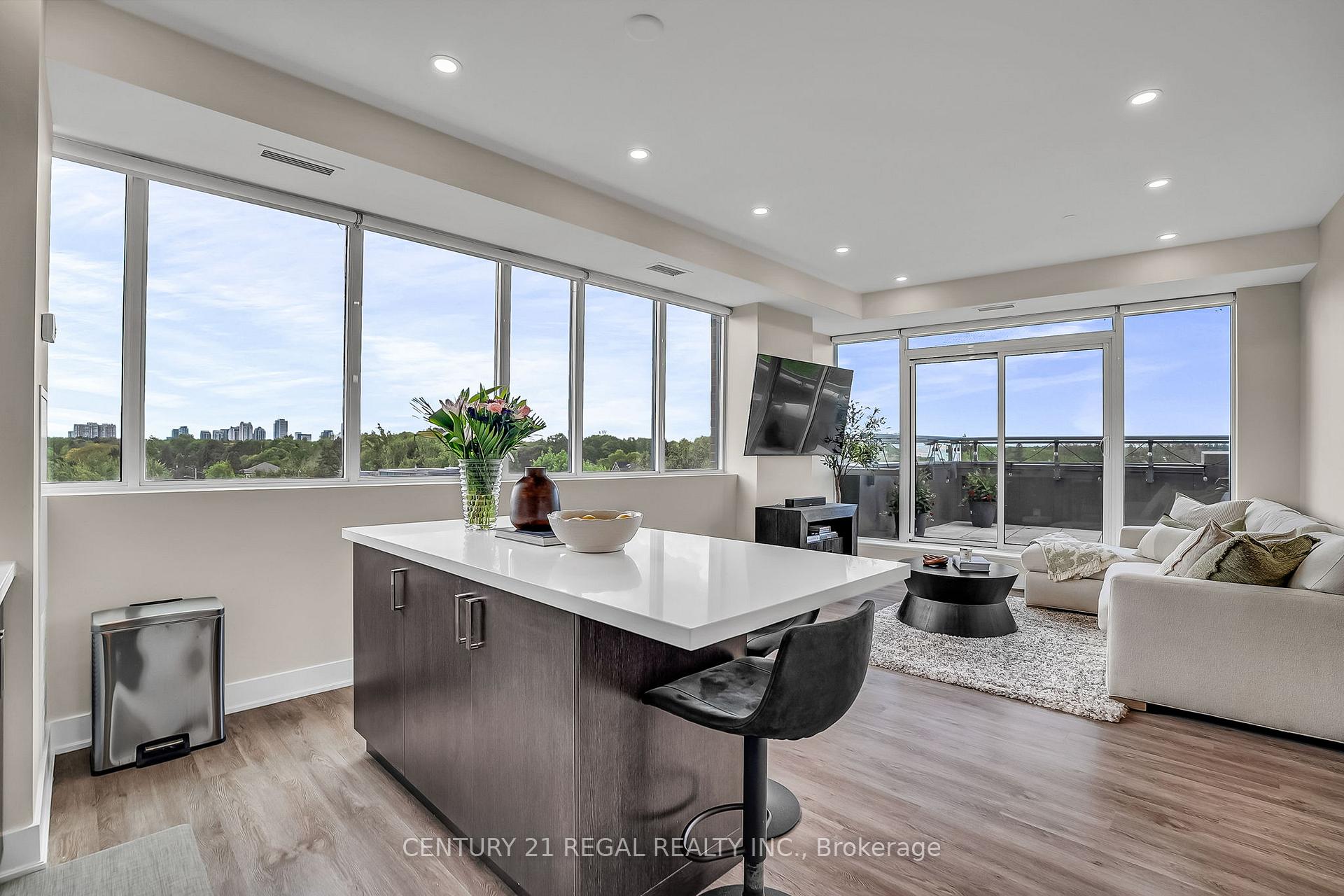 Photo 18 of Unit PH10, 7608 Yonge Street, Vaughan, Crestwood-Springfarm-Yorkhill — HOMEH