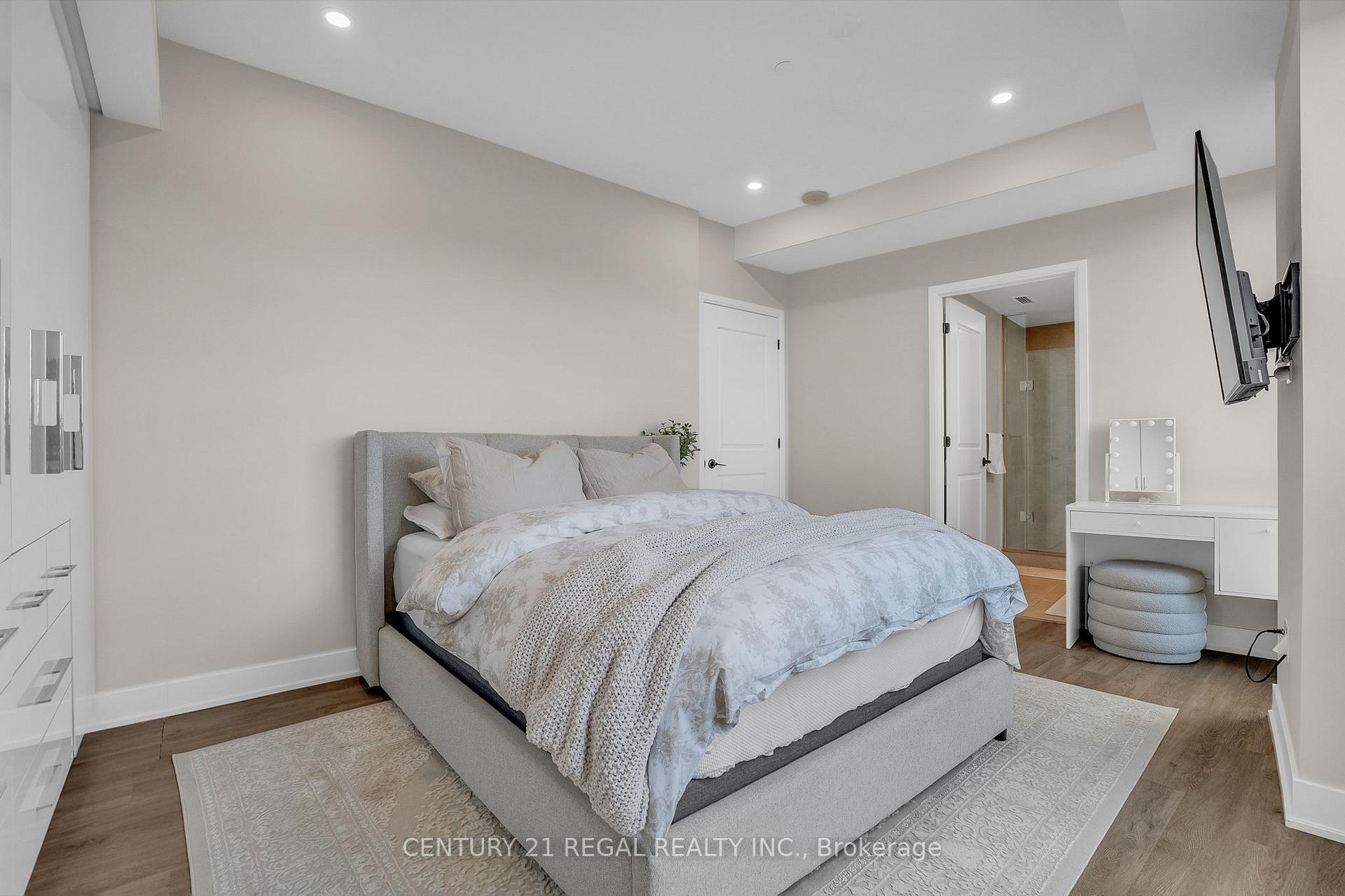 Photo 44 of Unit PH10, 7608 Yonge Street, Vaughan, Crestwood-Springfarm-Yorkhill — HOMEH