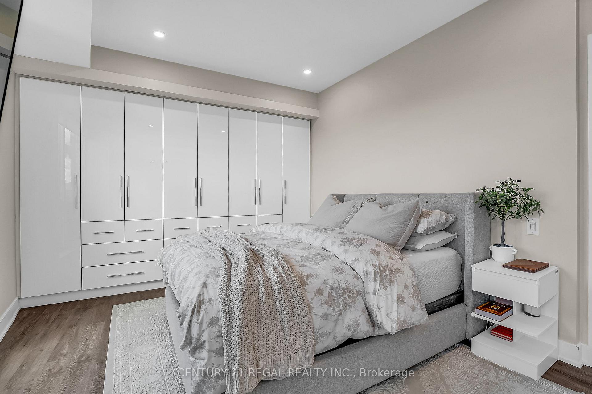 Photo 46 of Unit PH10, 7608 Yonge Street, Vaughan, Crestwood-Springfarm-Yorkhill — HOMEH