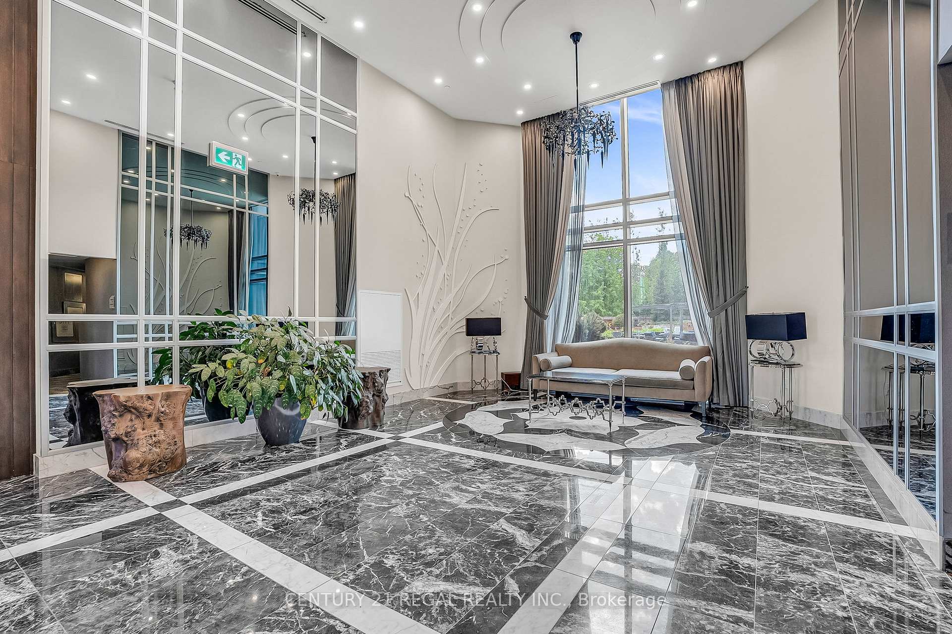 Photo 24 of Unit PH10, 7608 Yonge Street, Vaughan, Crestwood-Springfarm-Yorkhill — HOMEH