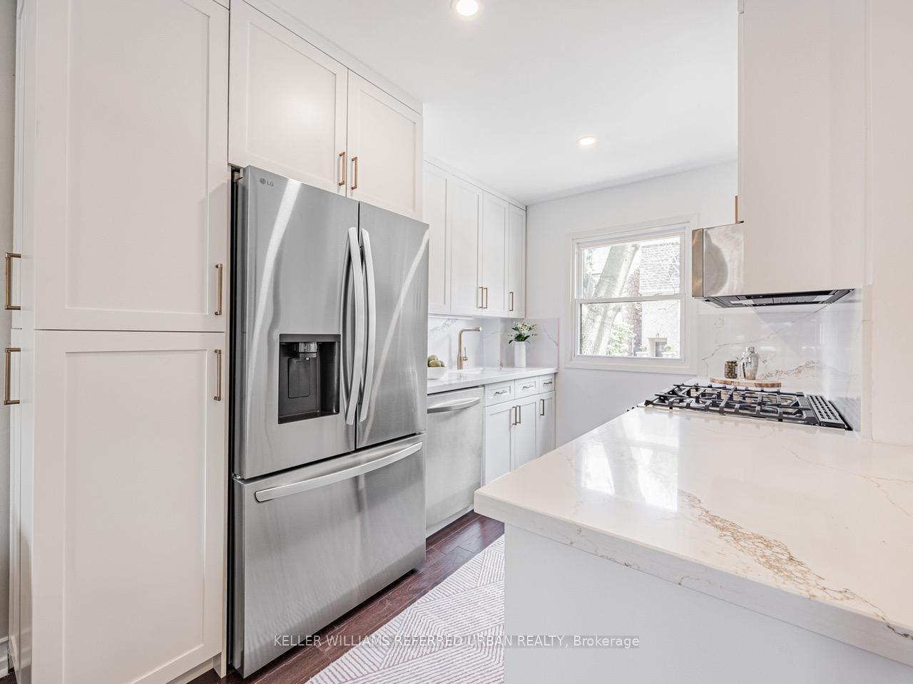 Photo 5 of 22 Valifor Place N, Toronto, Greenwood-Coxwell — HOMEH