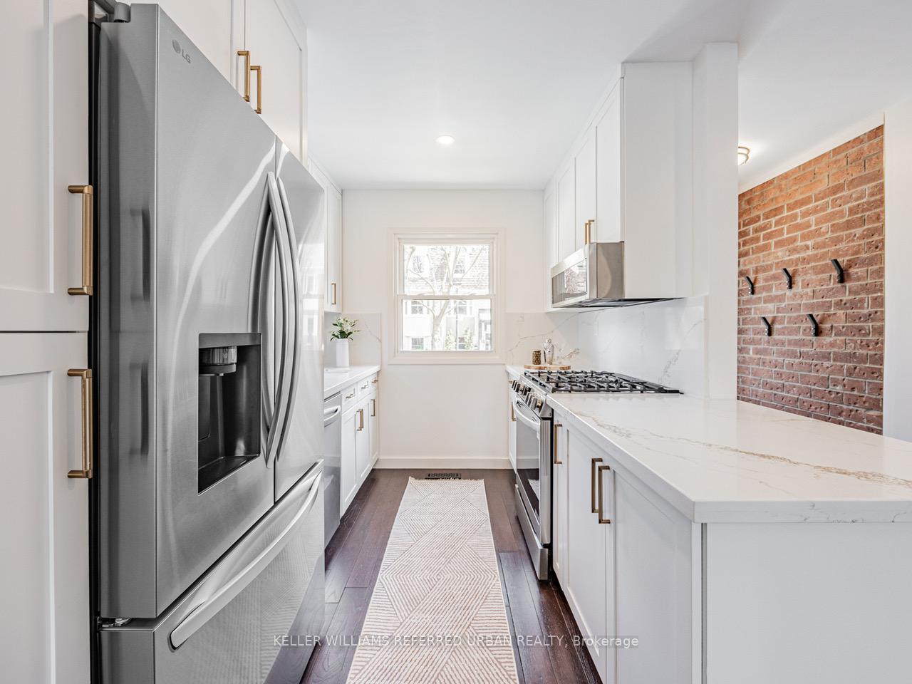 Photo 6 of 22 Valifor Place N, Toronto, Greenwood-Coxwell — HOMEH