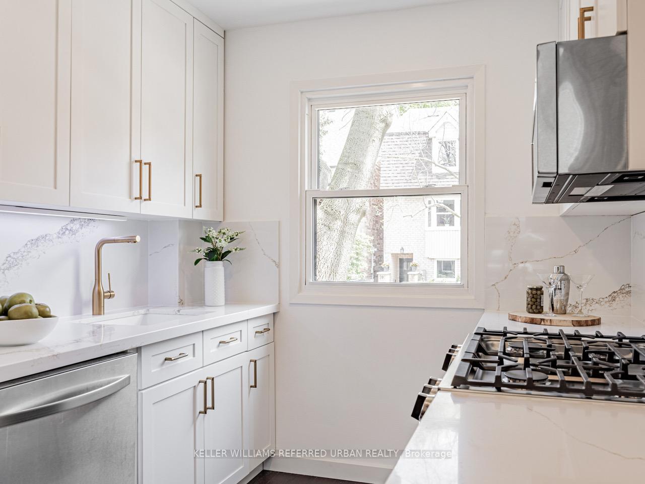 Photo 7 of 22 Valifor Place N, Toronto, Greenwood-Coxwell — HOMEH