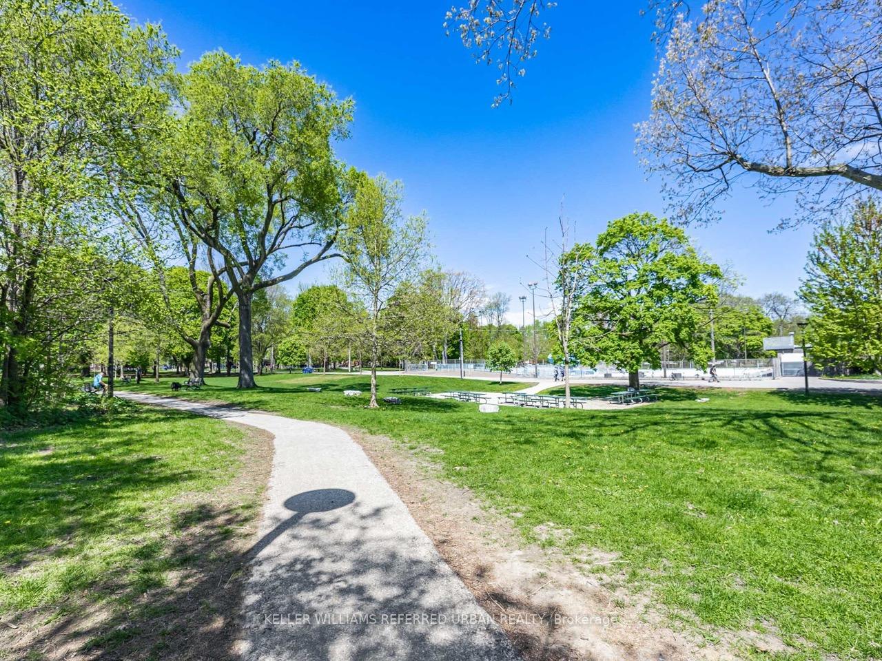 Photo 24 of 22 Valifor Place N, Toronto, Greenwood-Coxwell — HOMEH