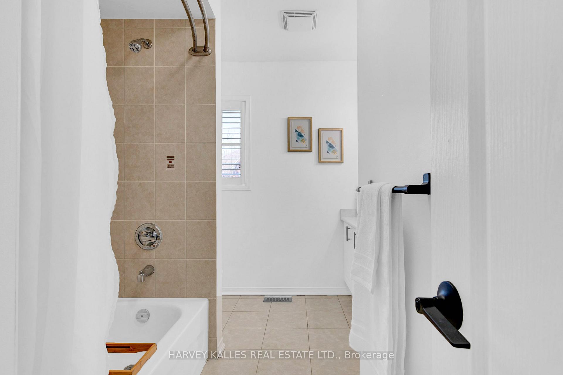 Photo 57 of 41 Galea Drive, Ajax, Central East — HOMEH