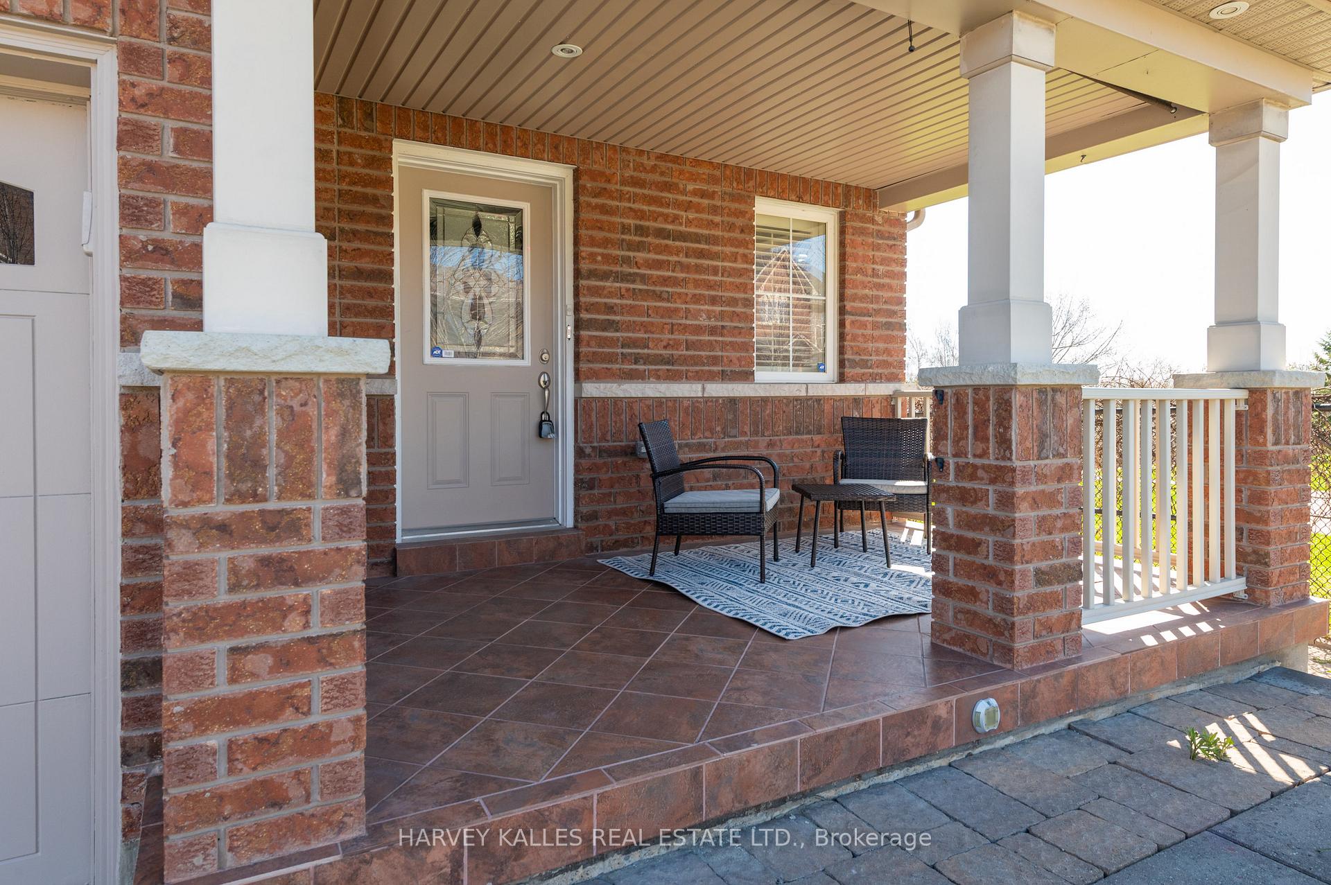Photo 12 of 41 Galea Drive, Ajax, Central East — HOMEH