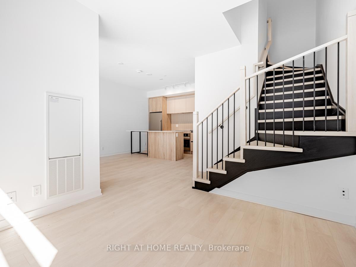Photo 11 of Unit 106, 7950 Bathurst Street, Vaughan, Beverley Glen — HOMEH