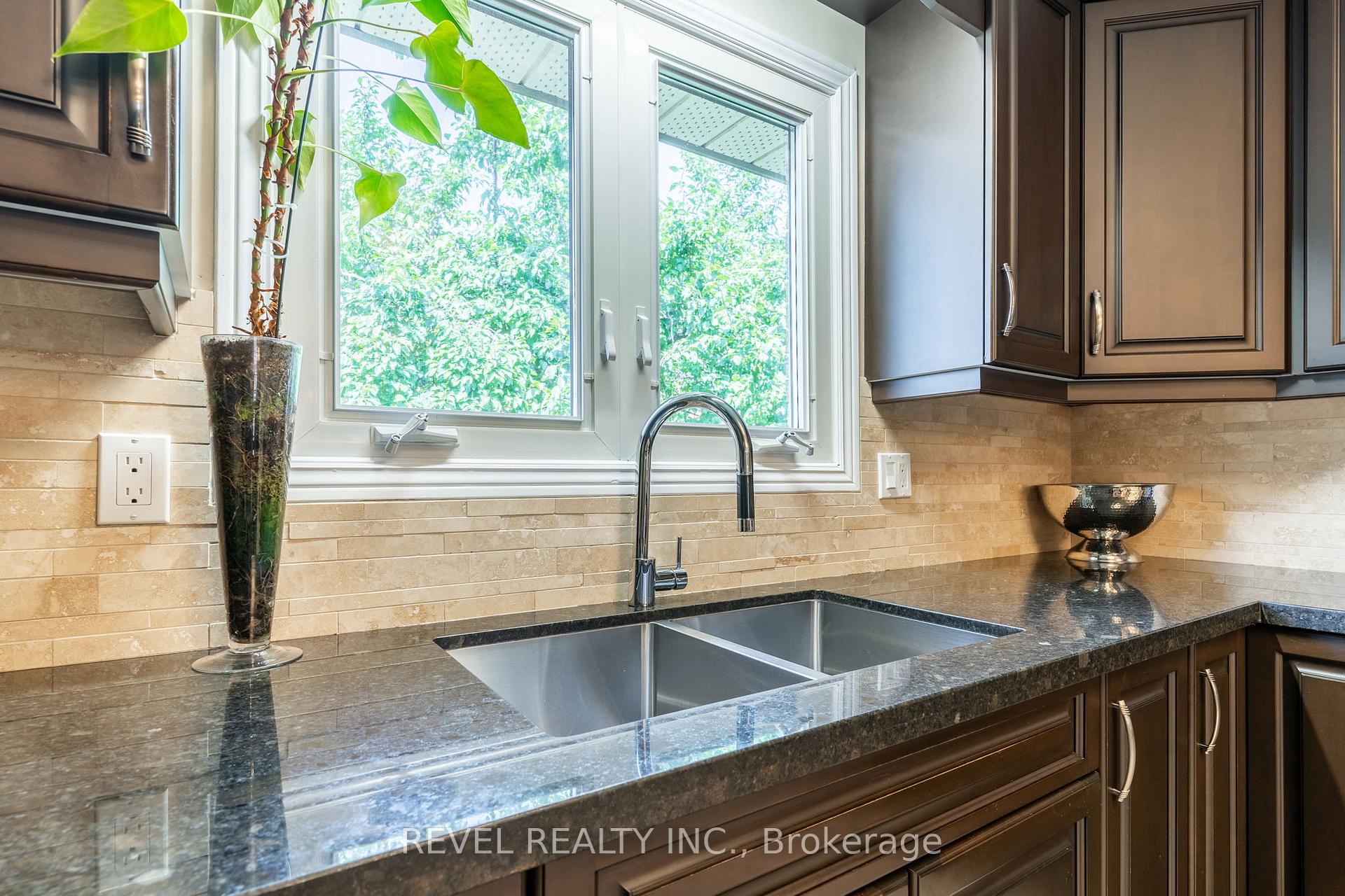 Photo 13 of 112 Henley Drive, Hamilton, Stoney Creek Industrial — HOMEH
