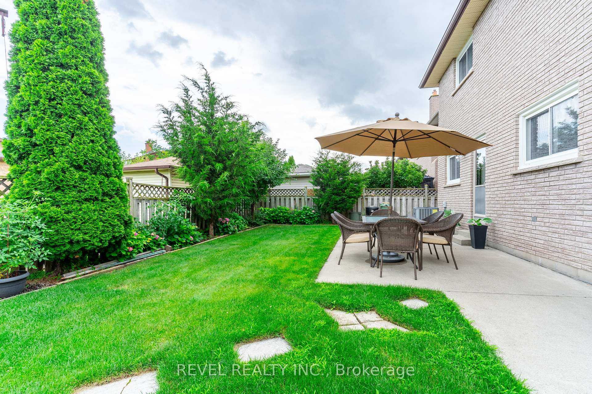 Photo 40 of 112 Henley Drive, Hamilton, Stoney Creek Industrial — HOMEH