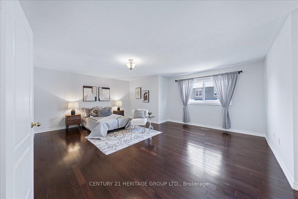 Photo 23 of 22 Horsley Court, Aurora, Bayview Northeast — HOMEH