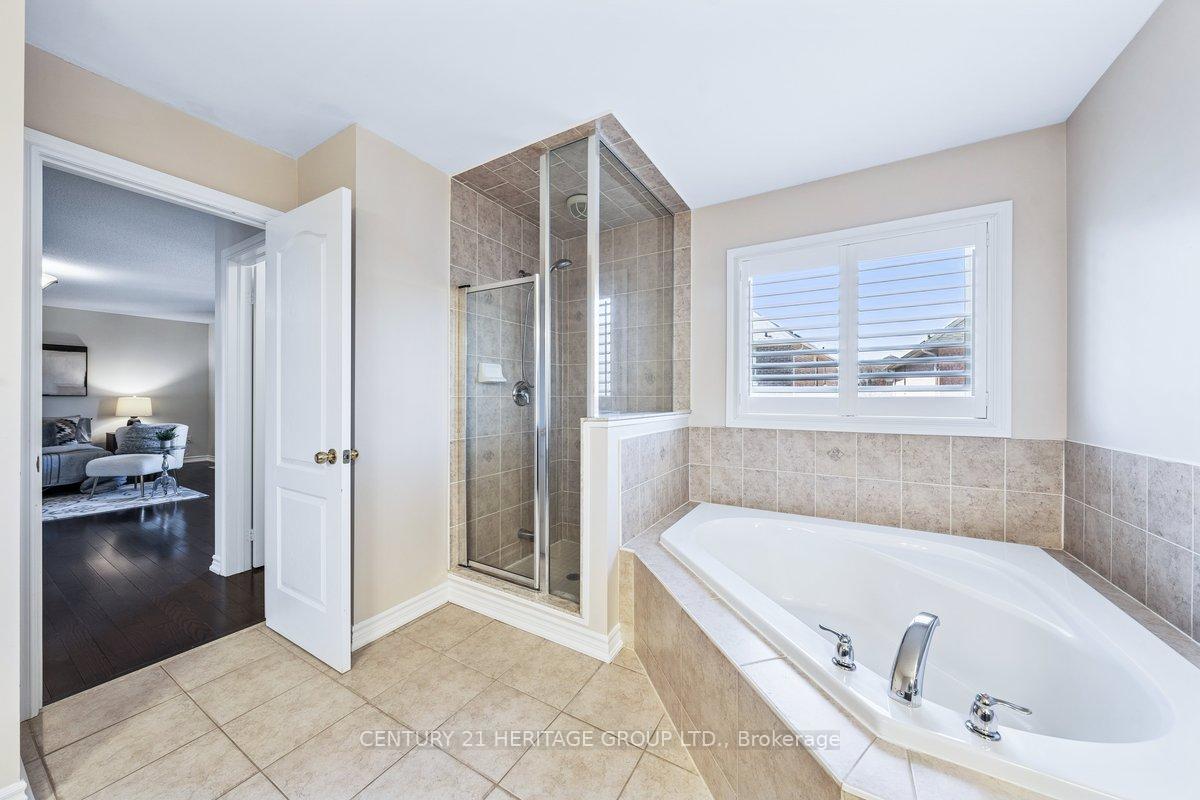 Photo 26 of 22 Horsley Court, Aurora, Bayview Northeast — HOMEH