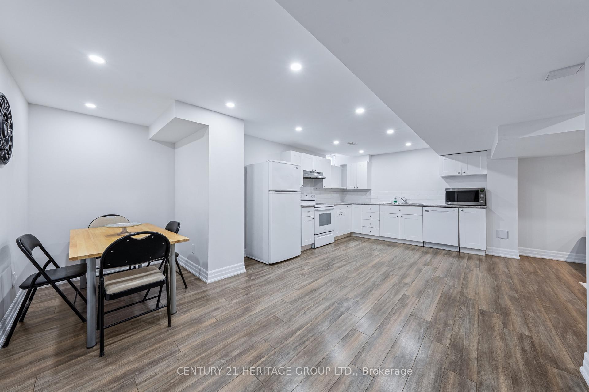 Photo 33 of 22 Horsley Court, Aurora, Bayview Northeast — HOMEH