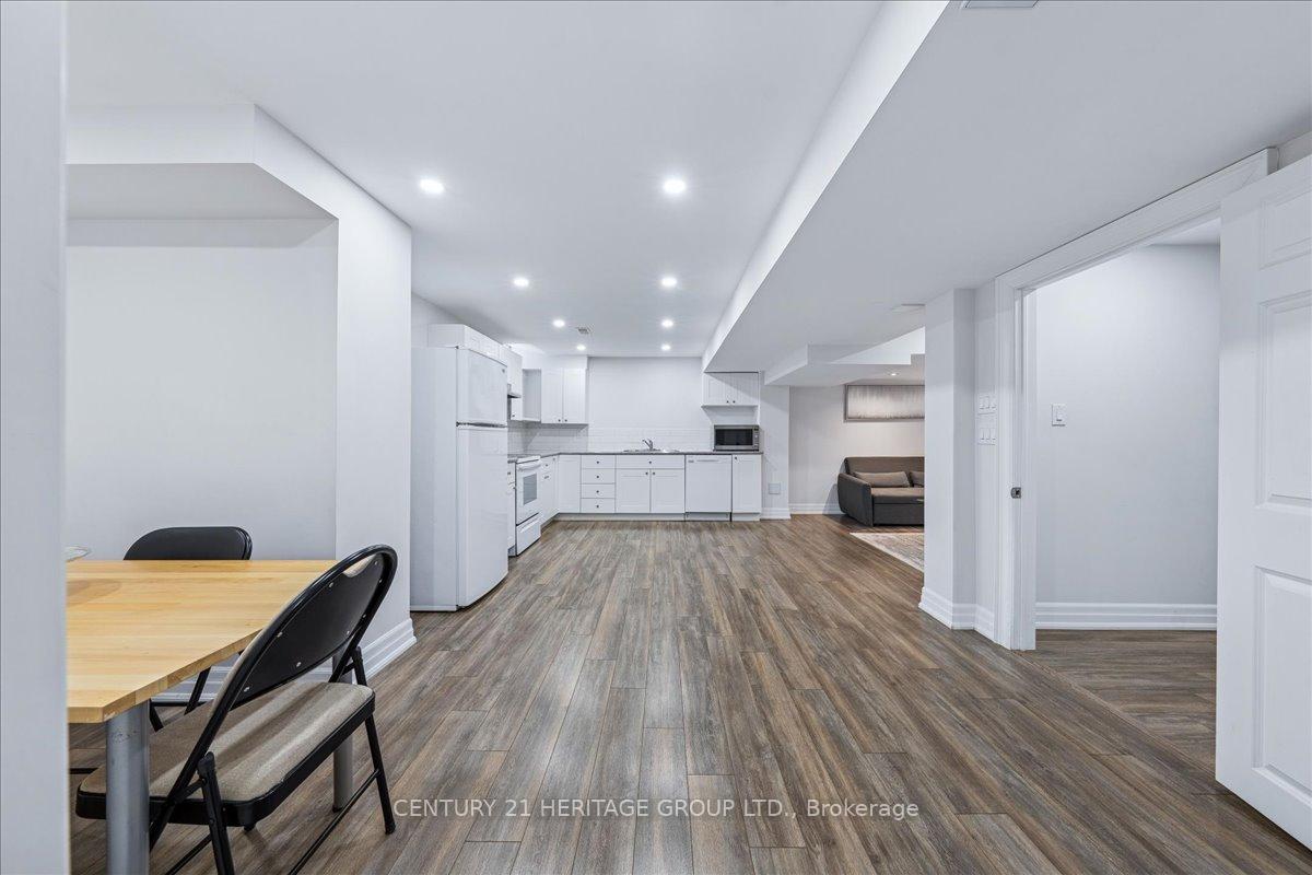 Photo 35 of 22 Horsley Court, Aurora, Bayview Northeast — HOMEH
