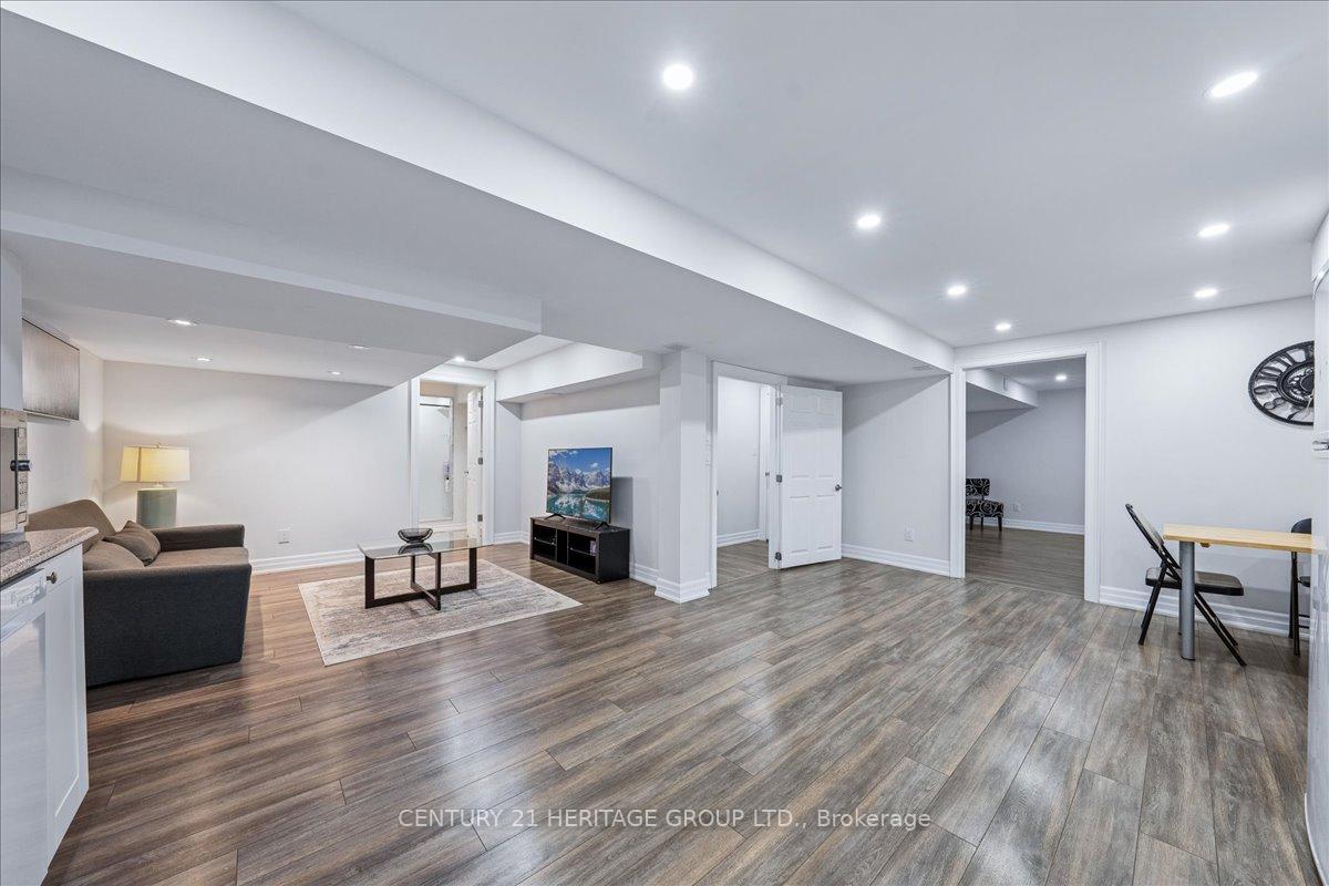 Photo 37 of 22 Horsley Court, Aurora, Bayview Northeast — HOMEH