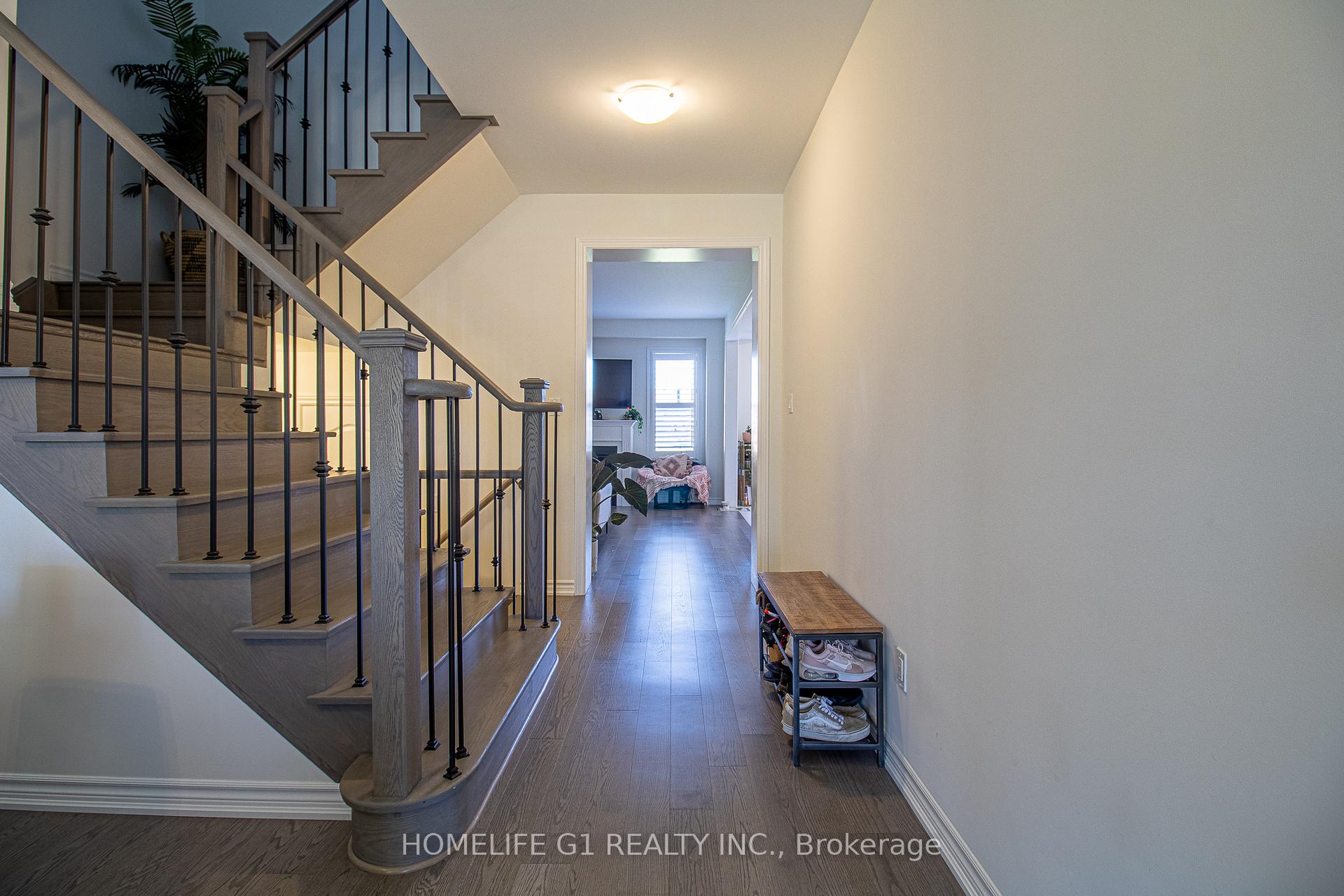 Photo 6 of 5 Caton Lane, Ajax, Northwest Ajax — HOMEH