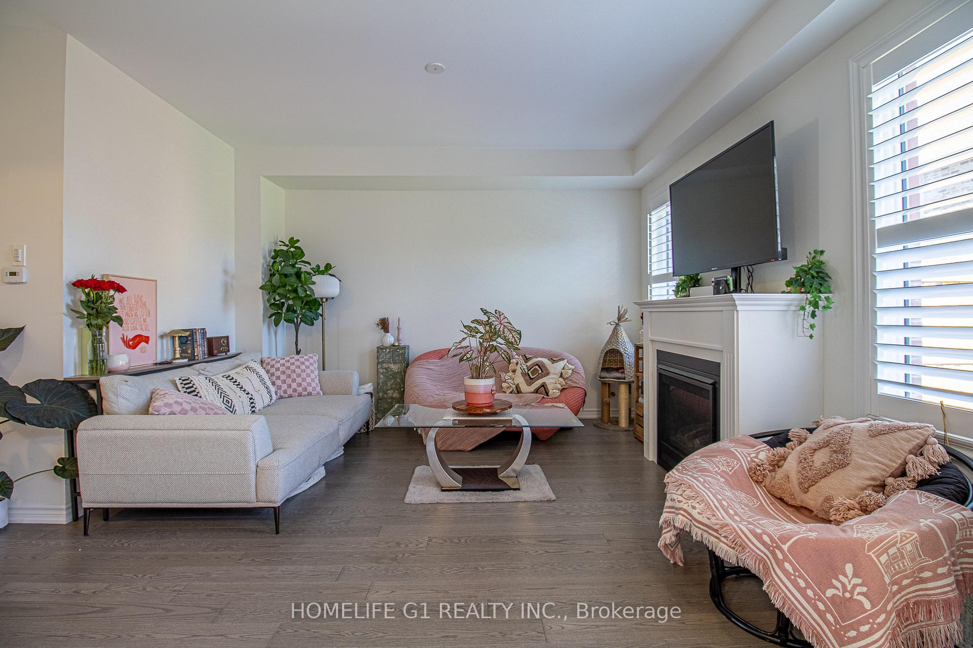 Photo 11 of 5 Caton Lane, Ajax, Northwest Ajax — HOMEH