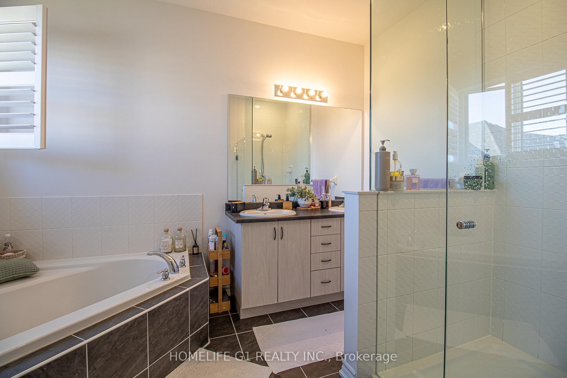 Photo 63 of 5 Caton Lane, Ajax, Northwest Ajax — HOMEH