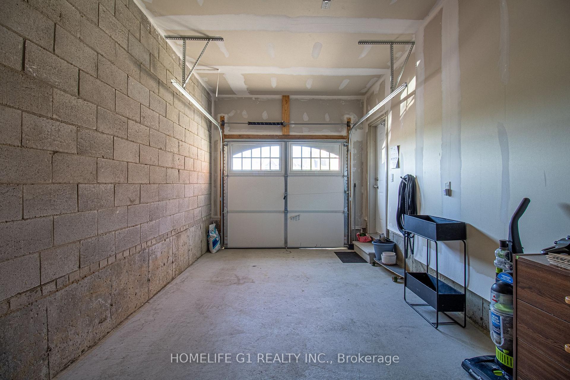 Photo 75 of 5 Caton Lane, Ajax, Northwest Ajax — HOMEH