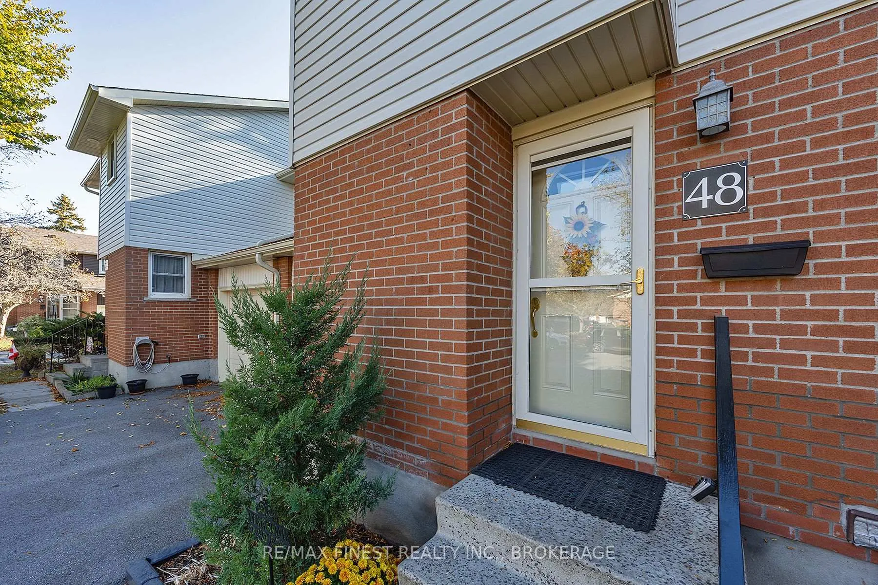 Photo 2 of Unit 48, 19 Macpherson Avenue, Kingston, Central City West — HOMEH