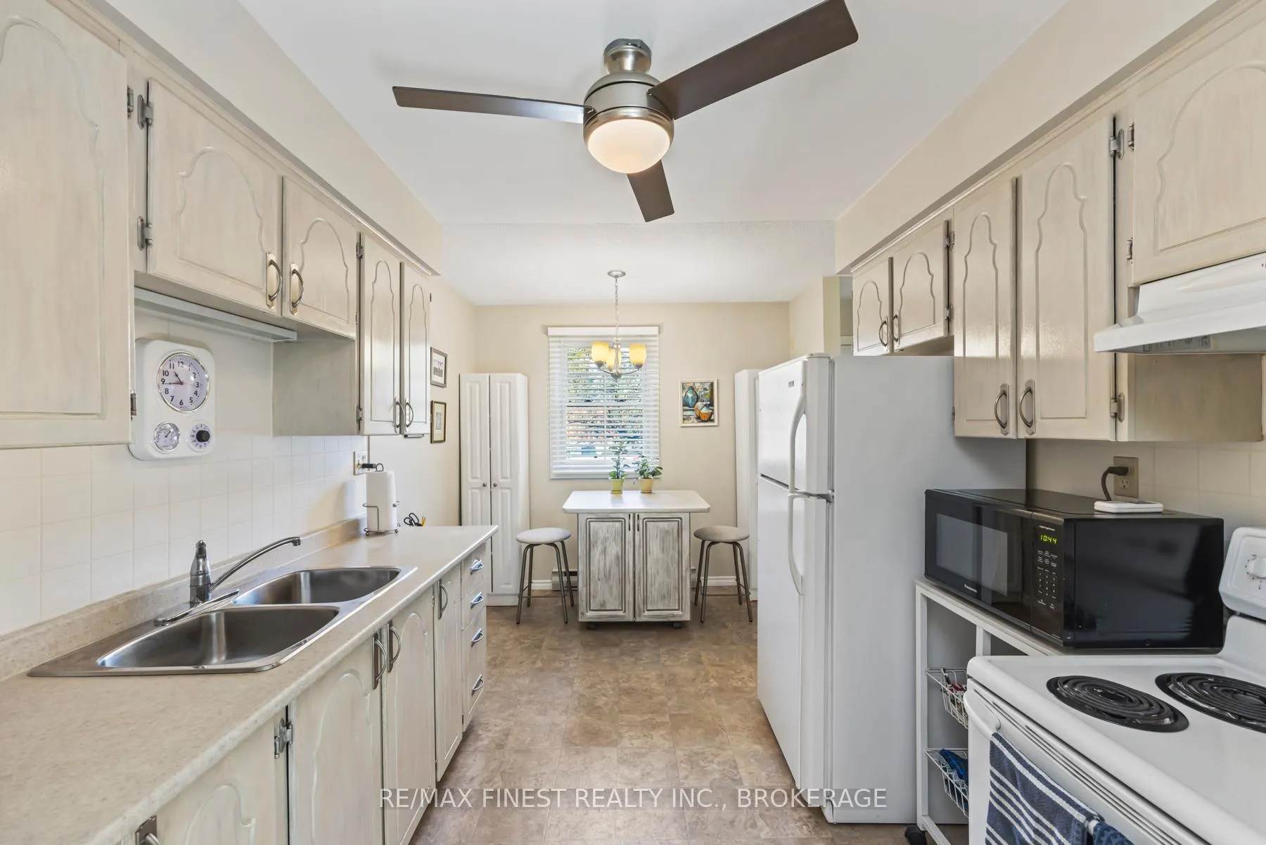 Photo 13 of Unit 48, 19 Macpherson Avenue, Kingston, Central City West — HOMEH