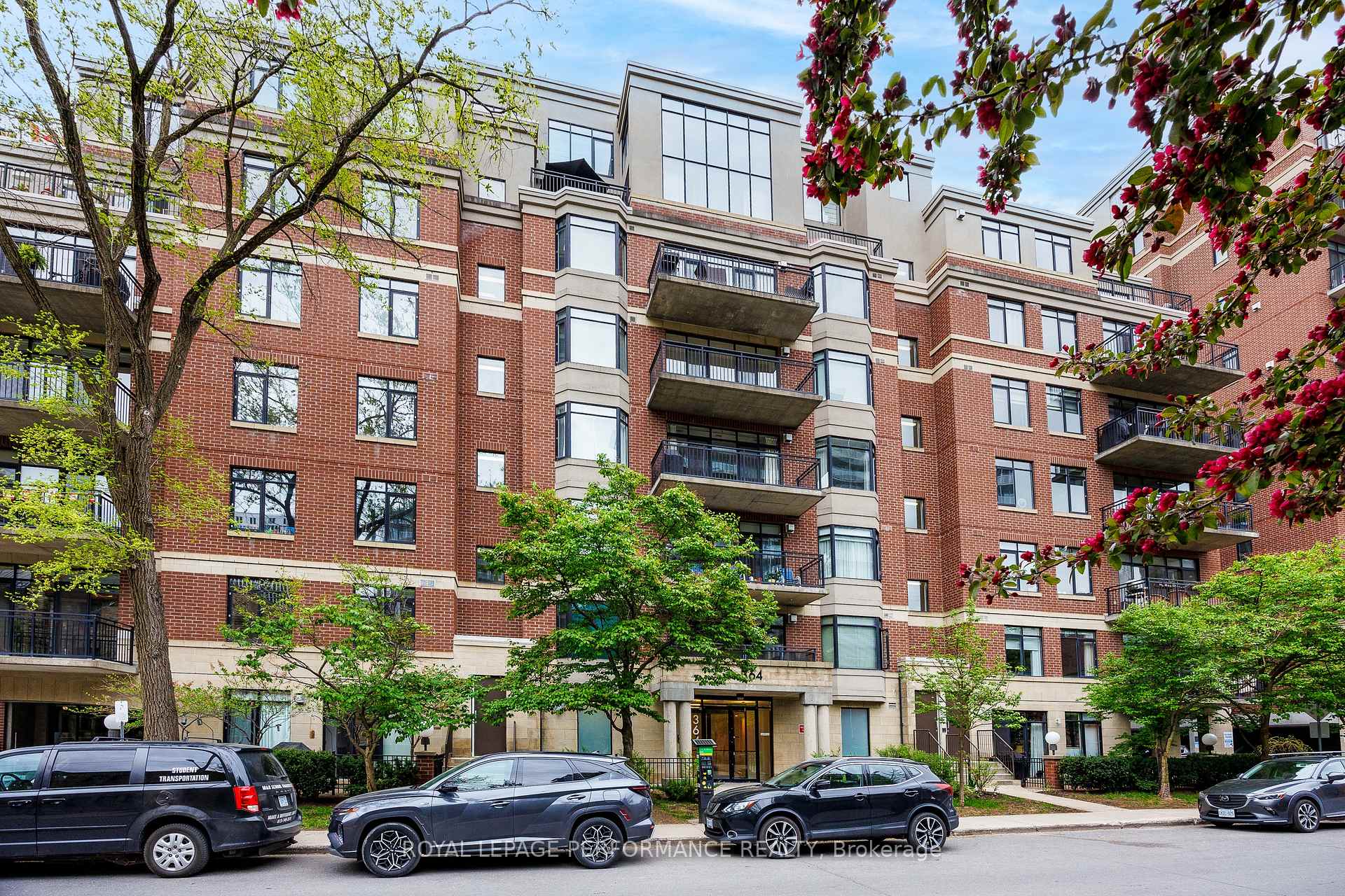 Photo 3 of Unit PH4, 364 Cooper Street, Ottawa, Ottawa Centre — HOMEH