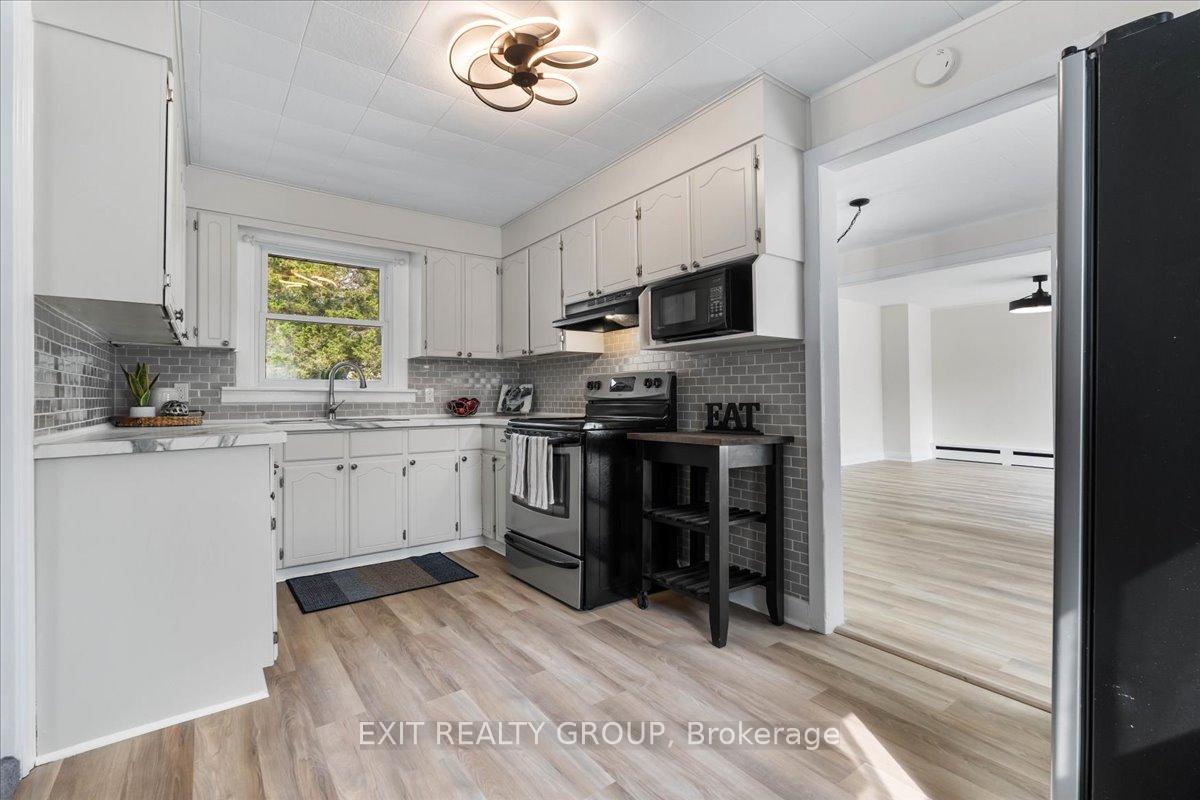 Photo 9 of 34 Orchard Drive, Belleville, Thurlow Ward — HOMEH