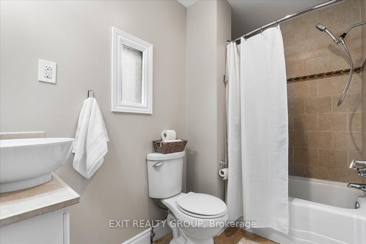 Photo 15 of 34 Orchard Drive, Belleville, Thurlow Ward — HOMEH