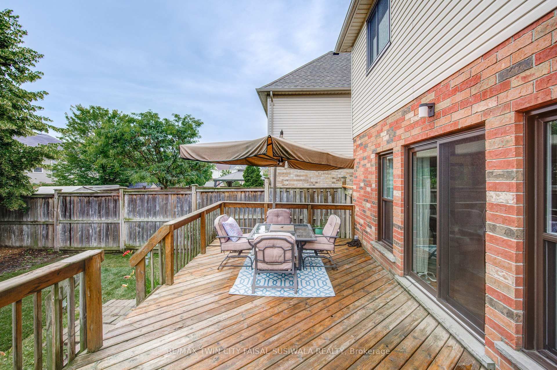 Photo 6 of 22 Pebblecreek Drive, Kitchener — HOMEH