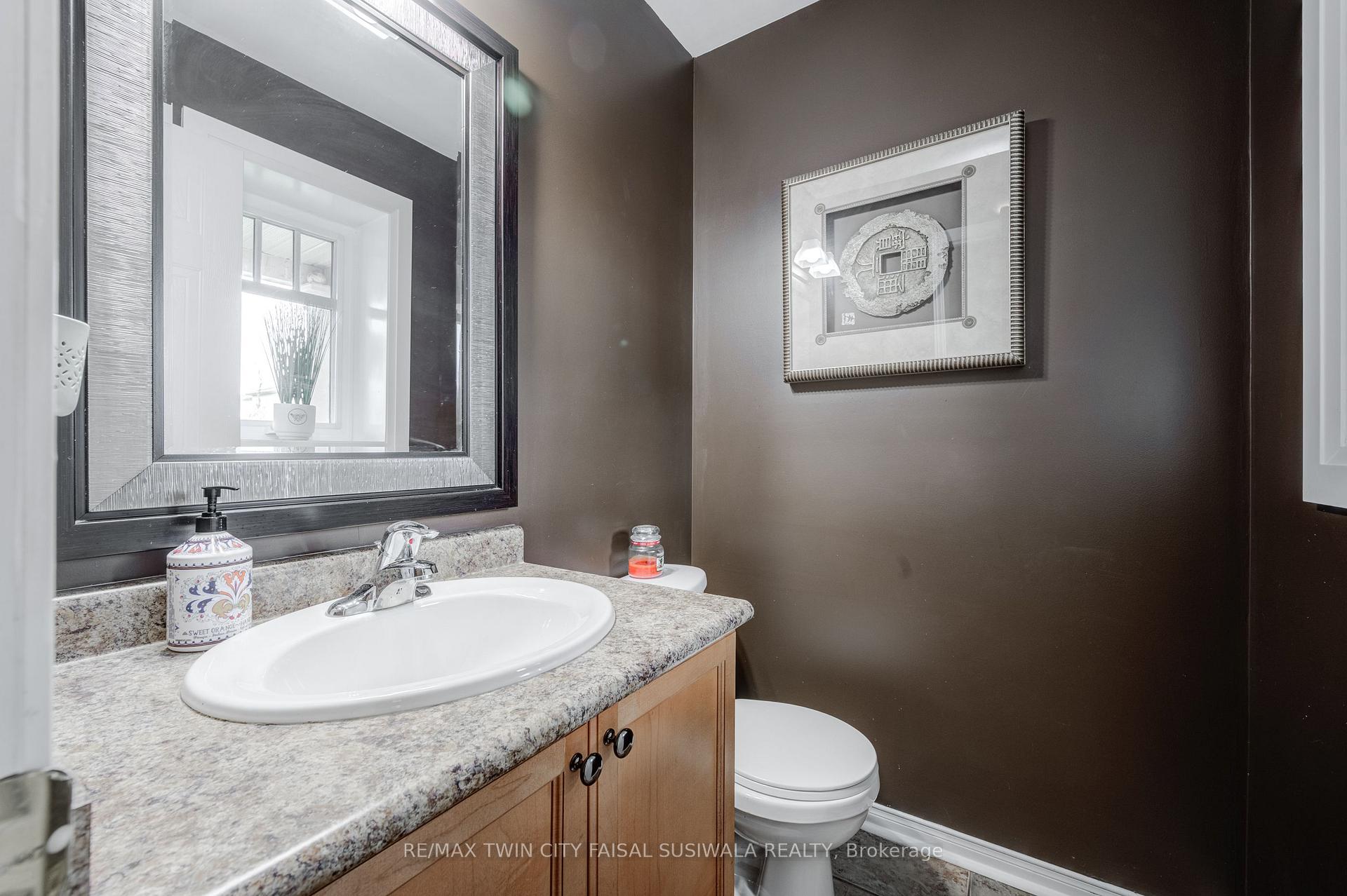 Photo 10 of 22 Pebblecreek Drive, Kitchener — HOMEH