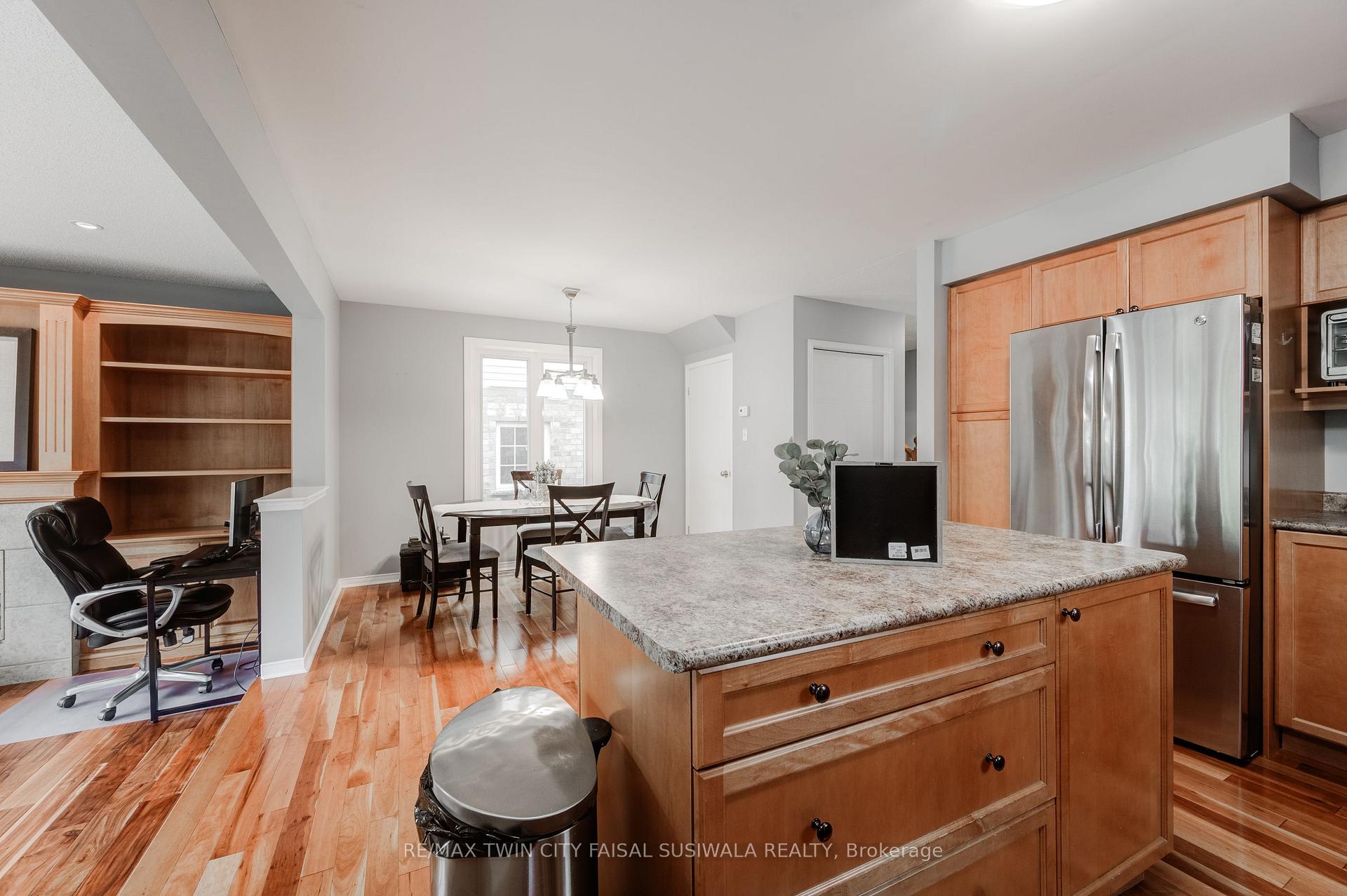 Photo 15 of 22 Pebblecreek Drive, Kitchener — HOMEH