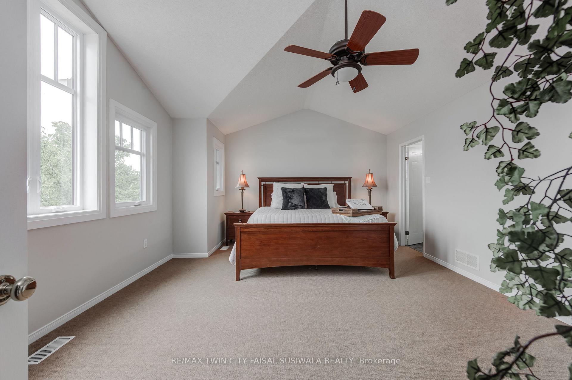 Photo 26 of 22 Pebblecreek Drive, Kitchener — HOMEH