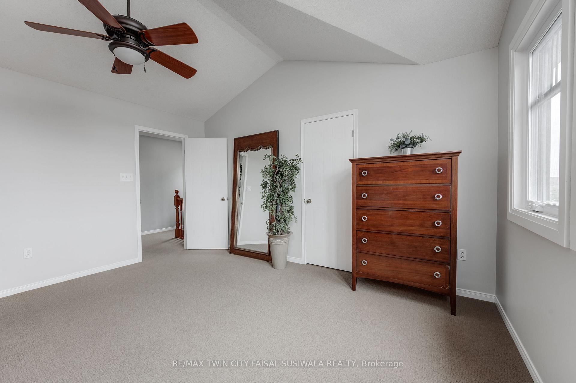 Photo 27 of 22 Pebblecreek Drive, Kitchener — HOMEH