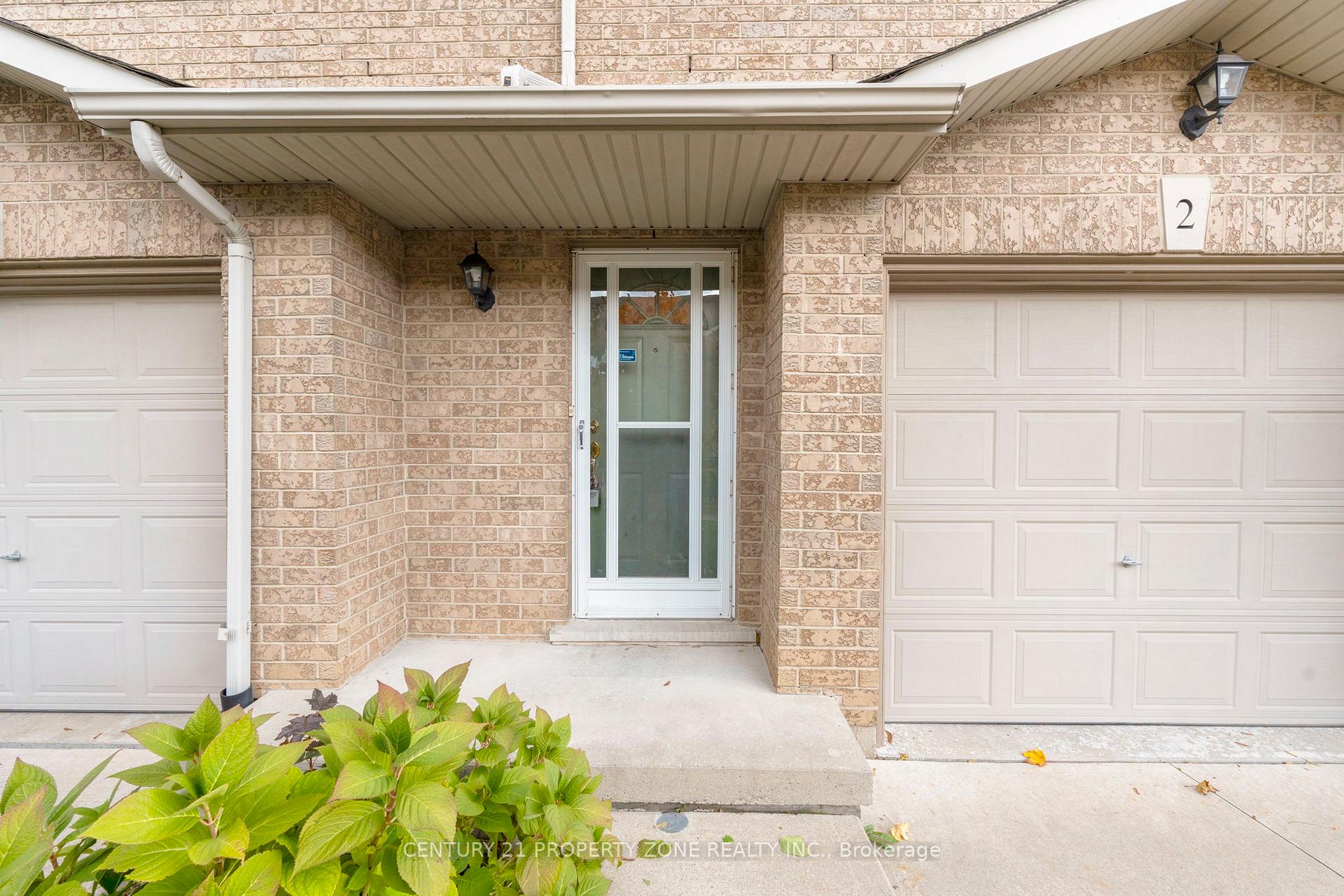 Photo 3 of Unit 2, 1809 Upper Wentworth Street, Hamilton, Allison — HOMEH