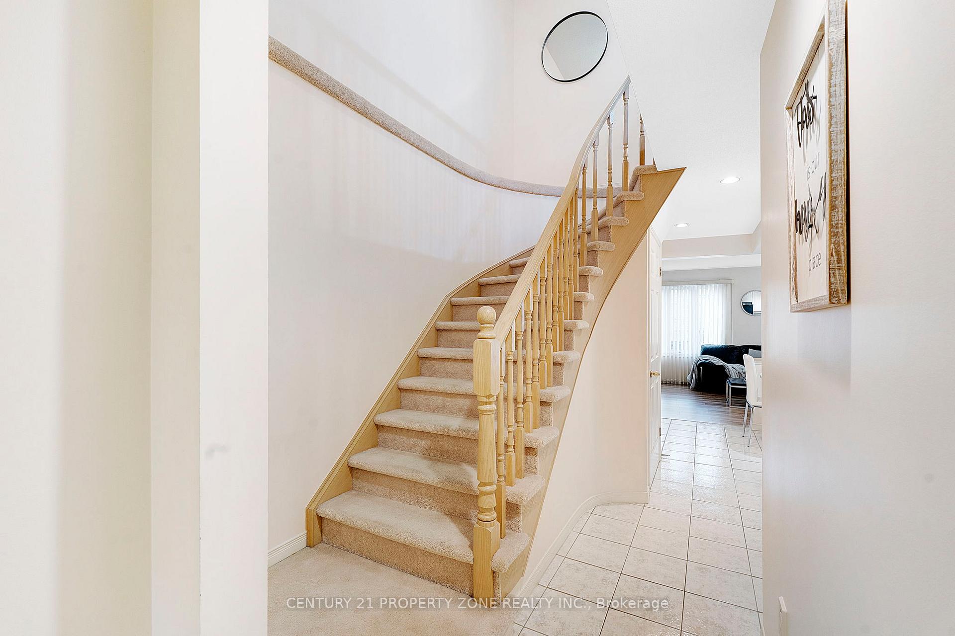 Photo 6 of Unit 2, 1809 Upper Wentworth Street, Hamilton, Allison — HOMEH