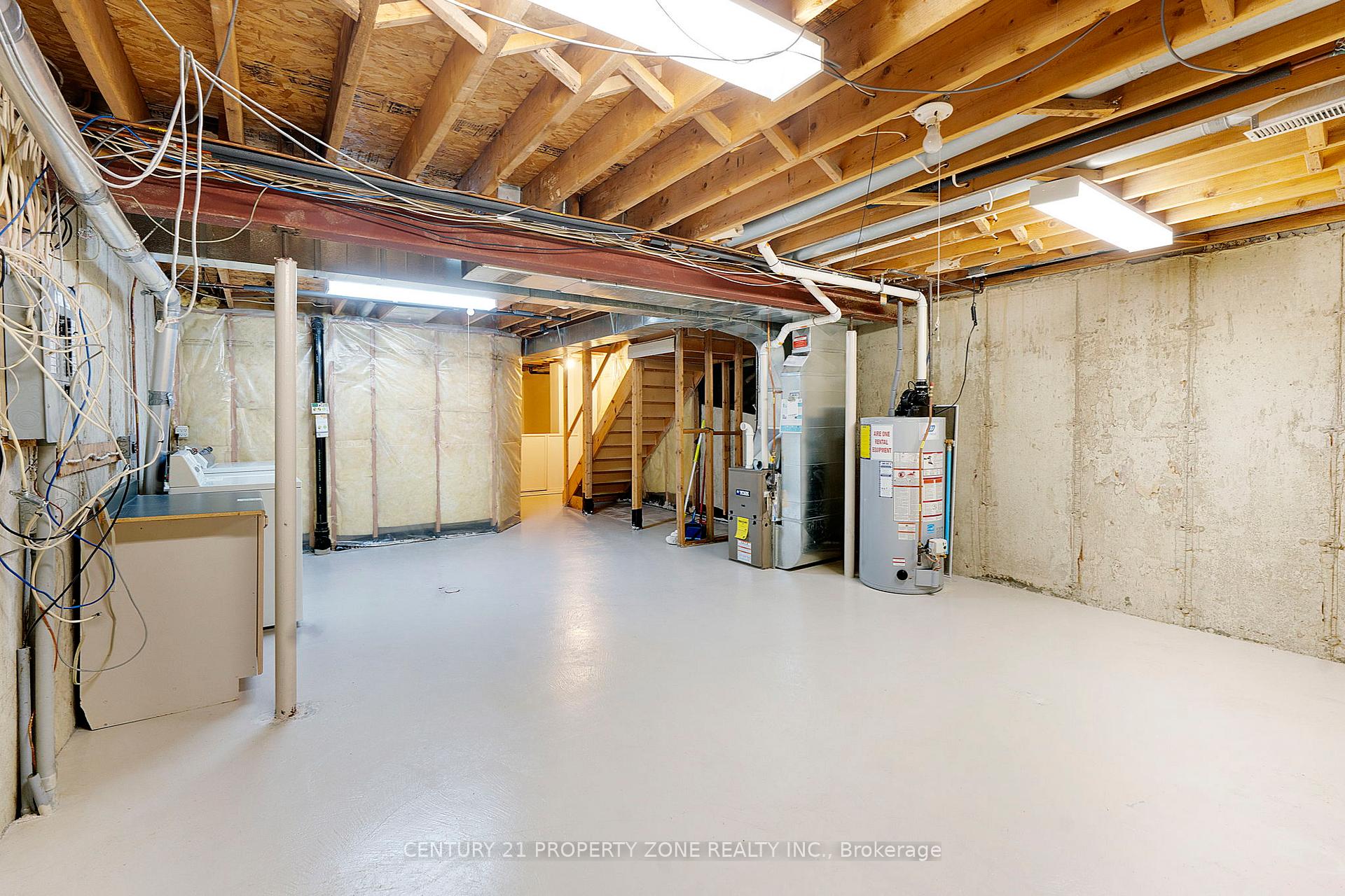 Photo 24 of Unit 2, 1809 Upper Wentworth Street, Hamilton, Allison — HOMEH