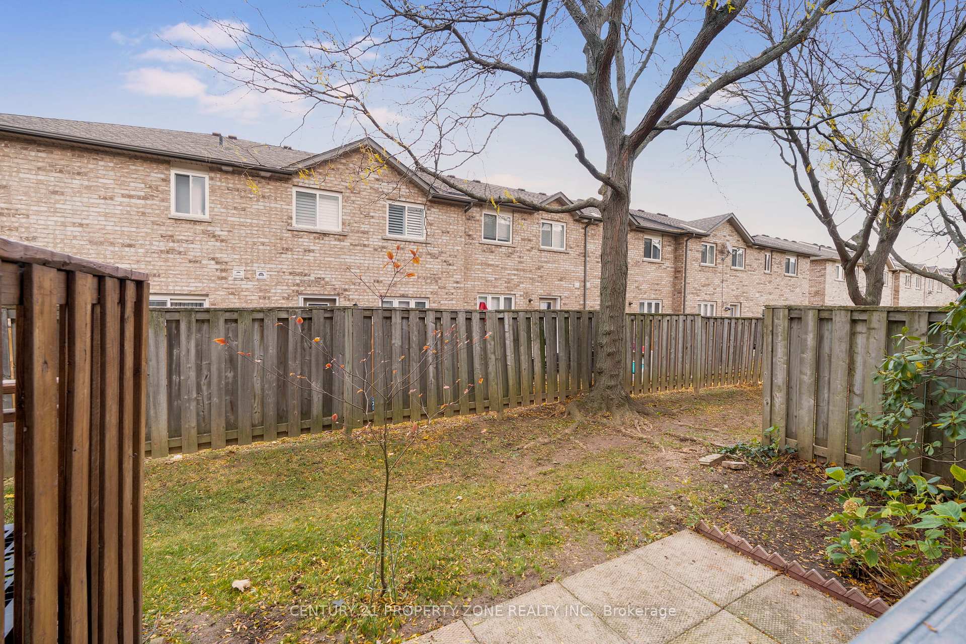 Photo 30 of Unit 2, 1809 Upper Wentworth Street, Hamilton, Allison — HOMEH