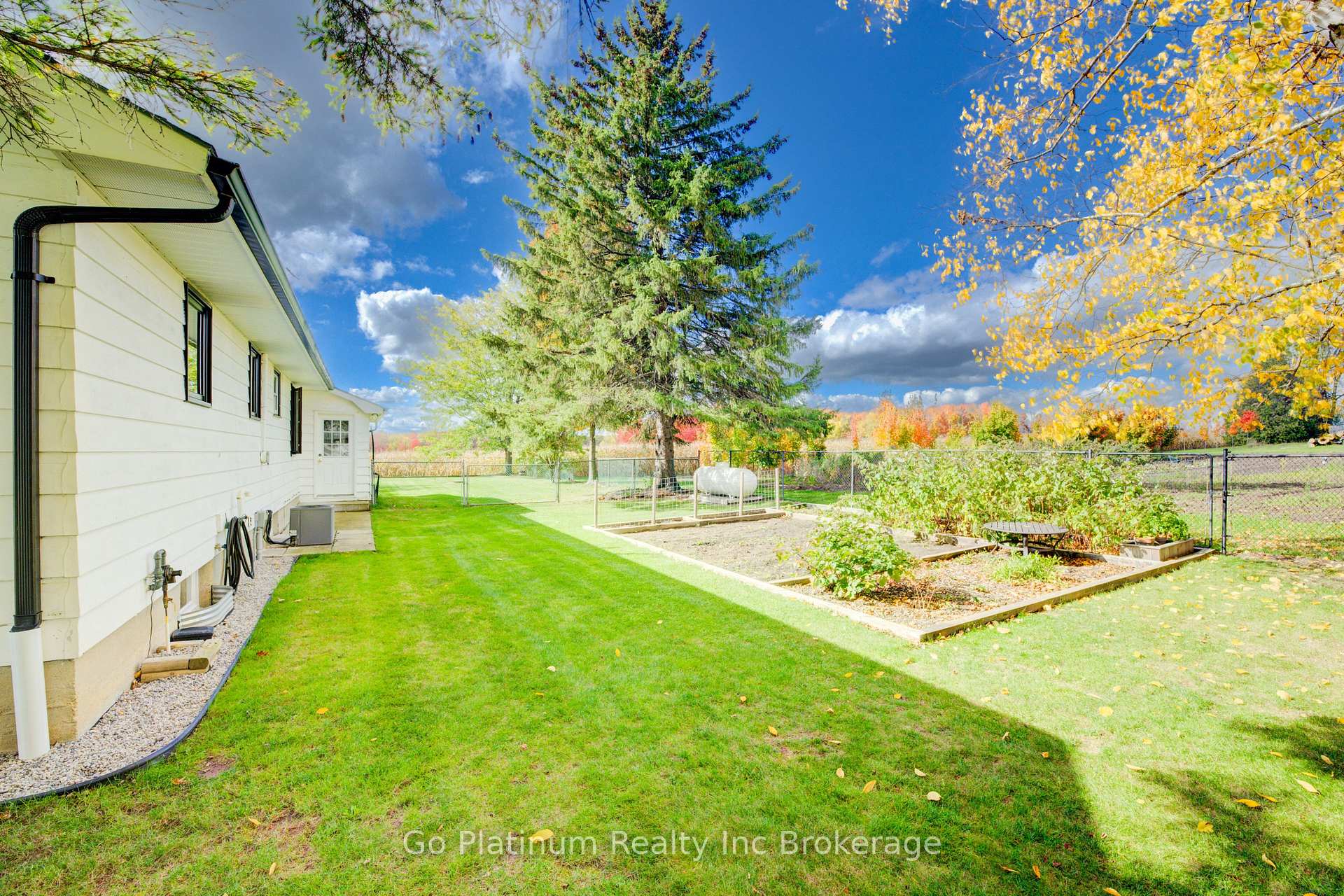 Photo 29 of 160 Eleventh Concession Road, Brant, Burford — HOMEH