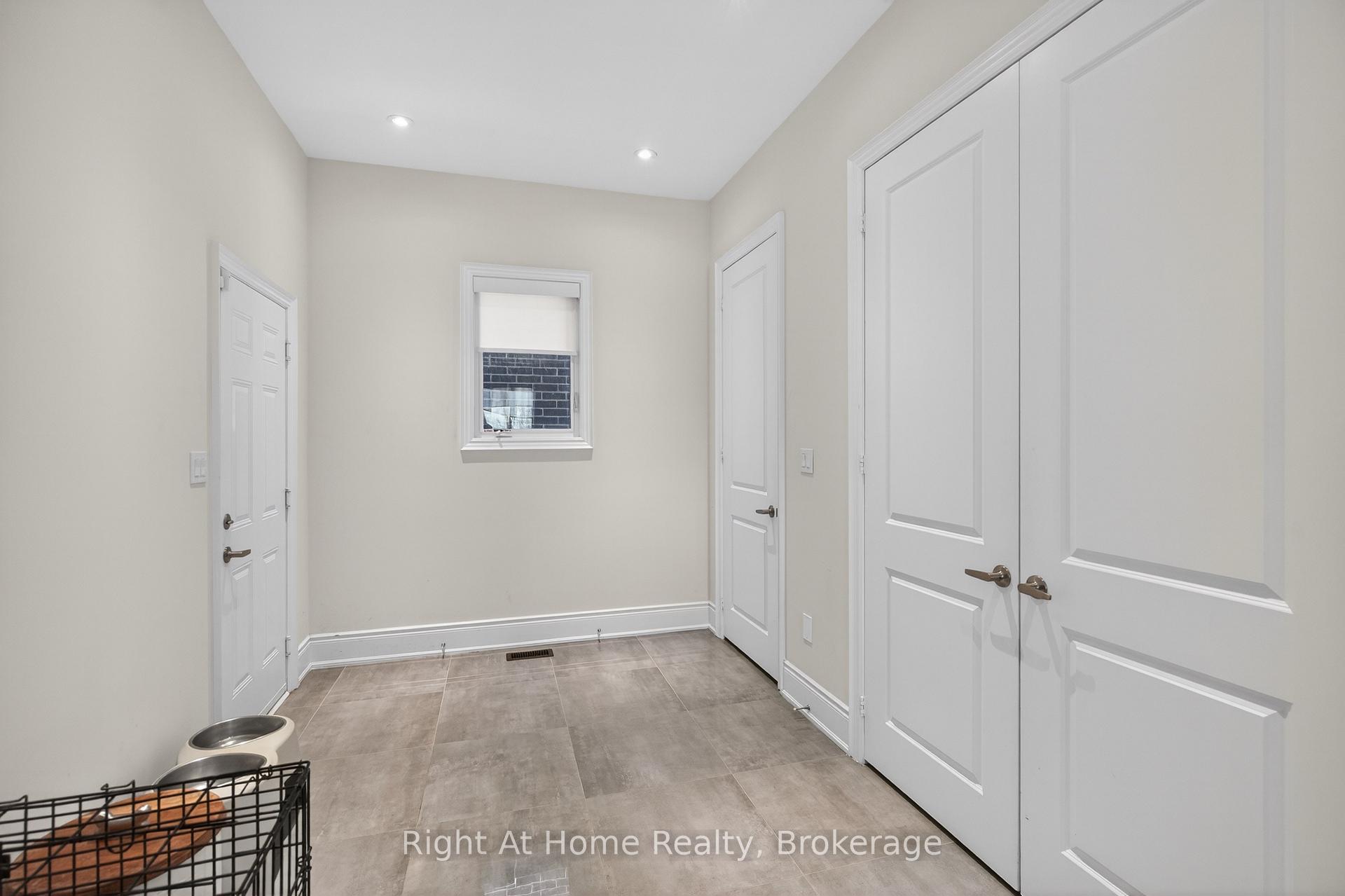 Photo 19 of 90 Smokey Hollow Place, Hamilton, Waterdown — HOMEH