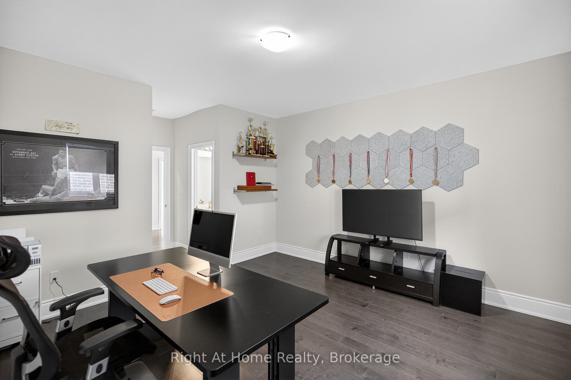Photo 26 of 90 Smokey Hollow Place, Hamilton, Waterdown — HOMEH