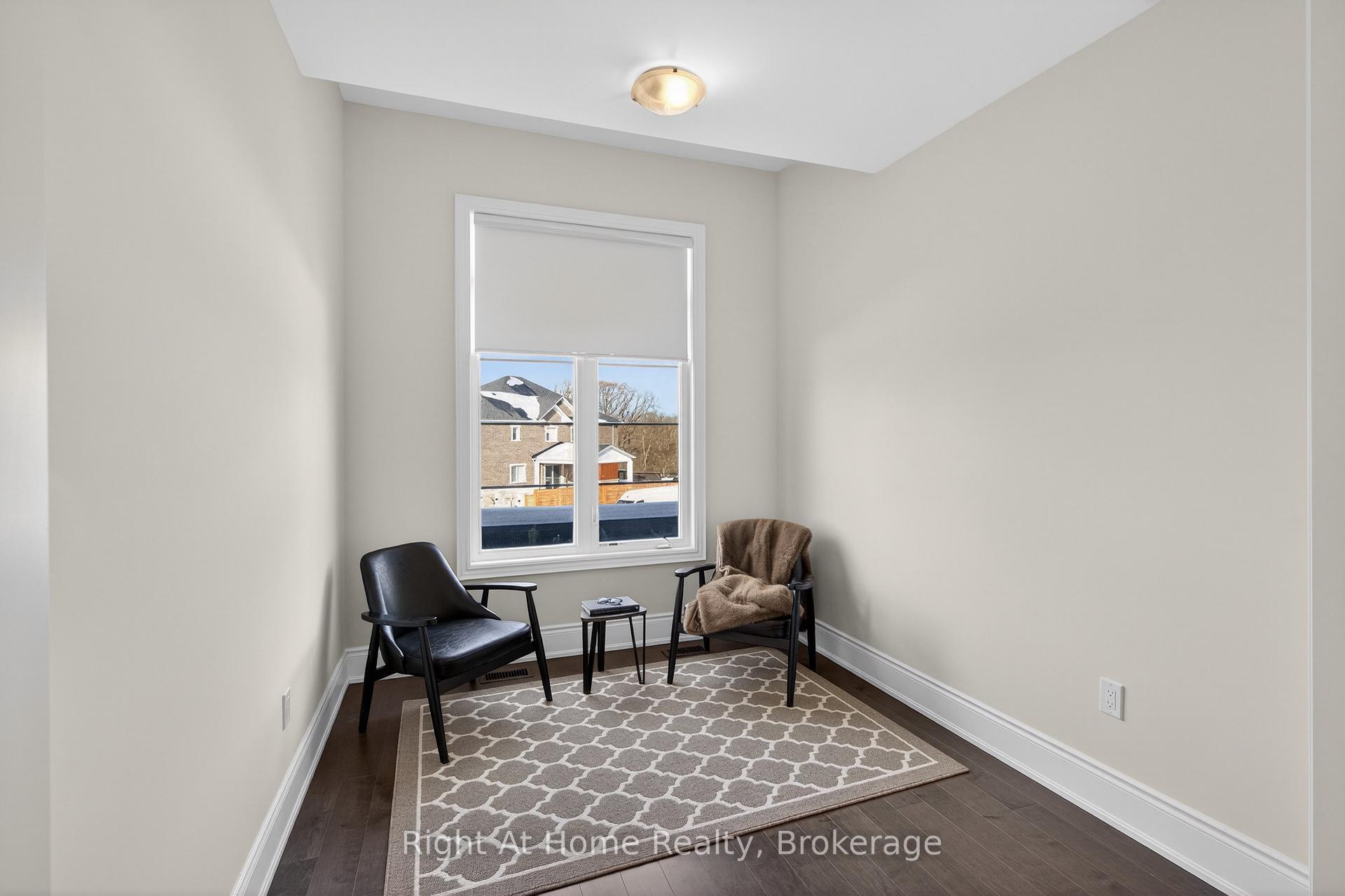 Photo 32 of 90 Smokey Hollow Place, Hamilton, Waterdown — HOMEH