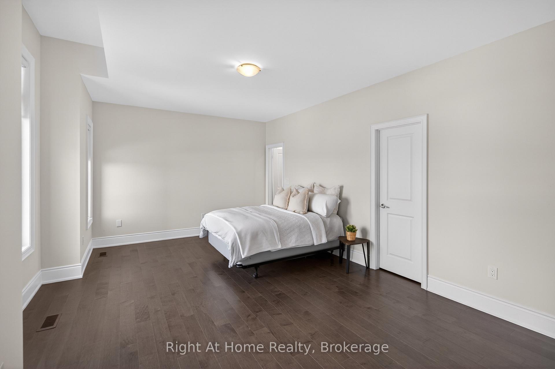 Photo 33 of 90 Smokey Hollow Place, Hamilton, Waterdown — HOMEH